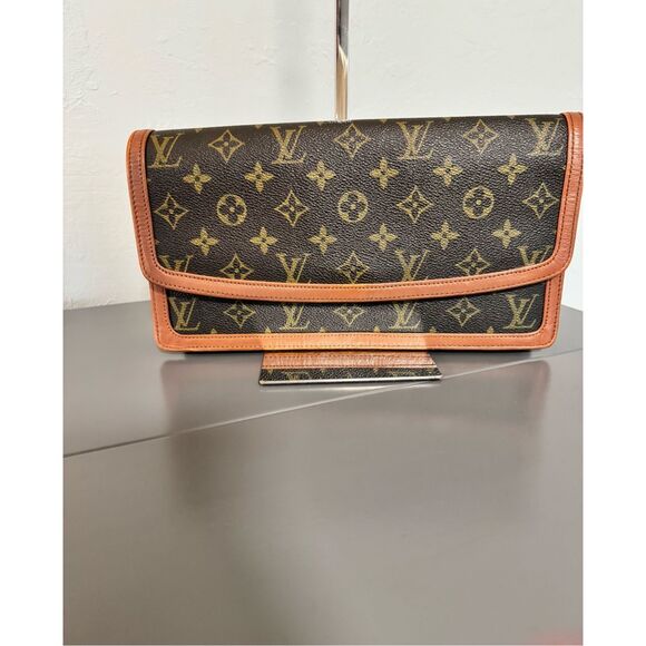 Authentic Louis Vuitton Pochette Dame GM - Picture 1 of 7